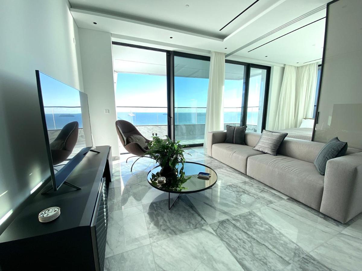 Luxury Private Apartments - Limassol Bagian luar foto