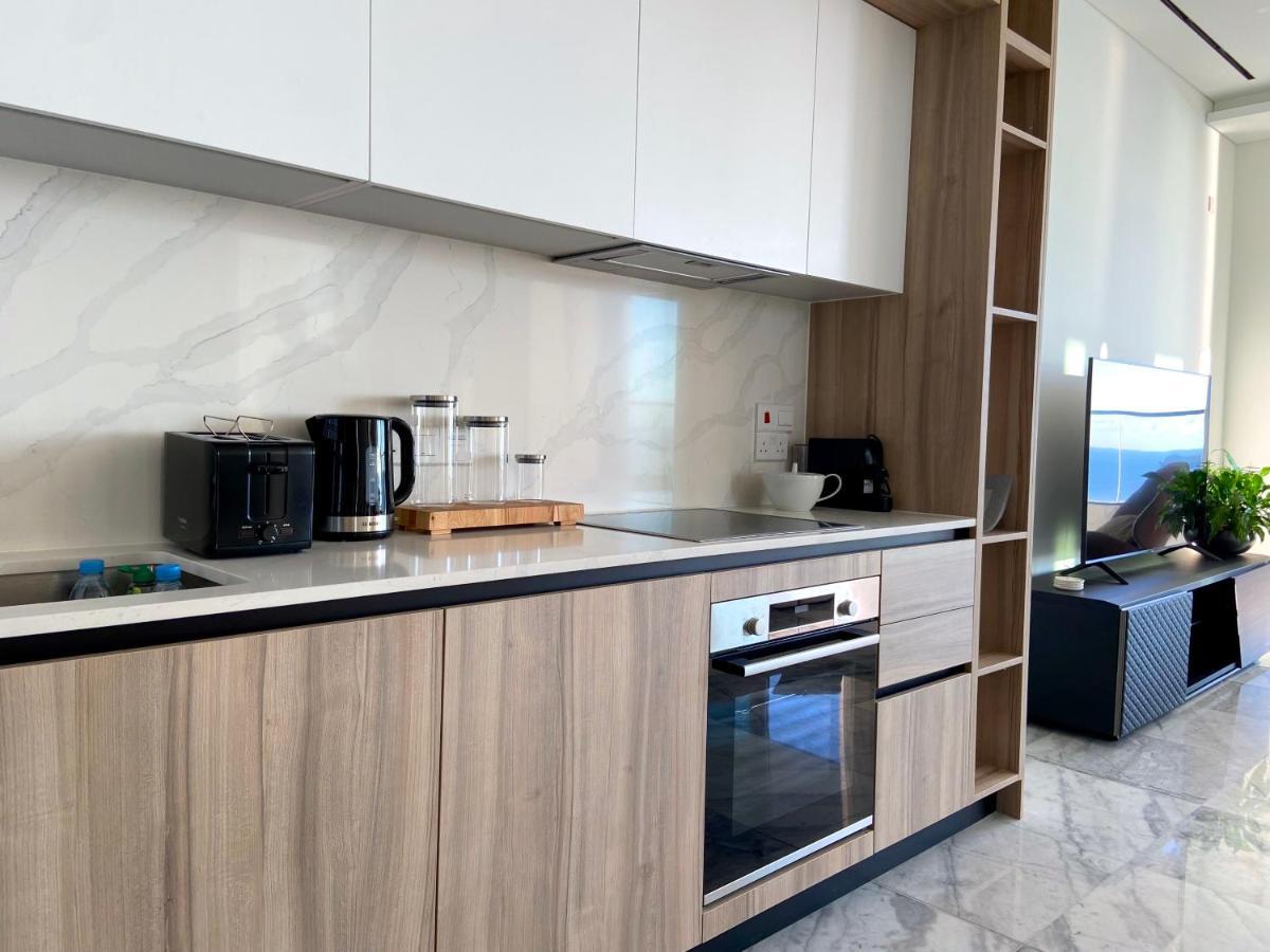 Luxury Private Apartments - Limassol Bagian luar foto